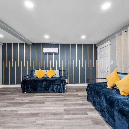 Modern 2Br City Center Getaway With Free Park Houston Exterior photo