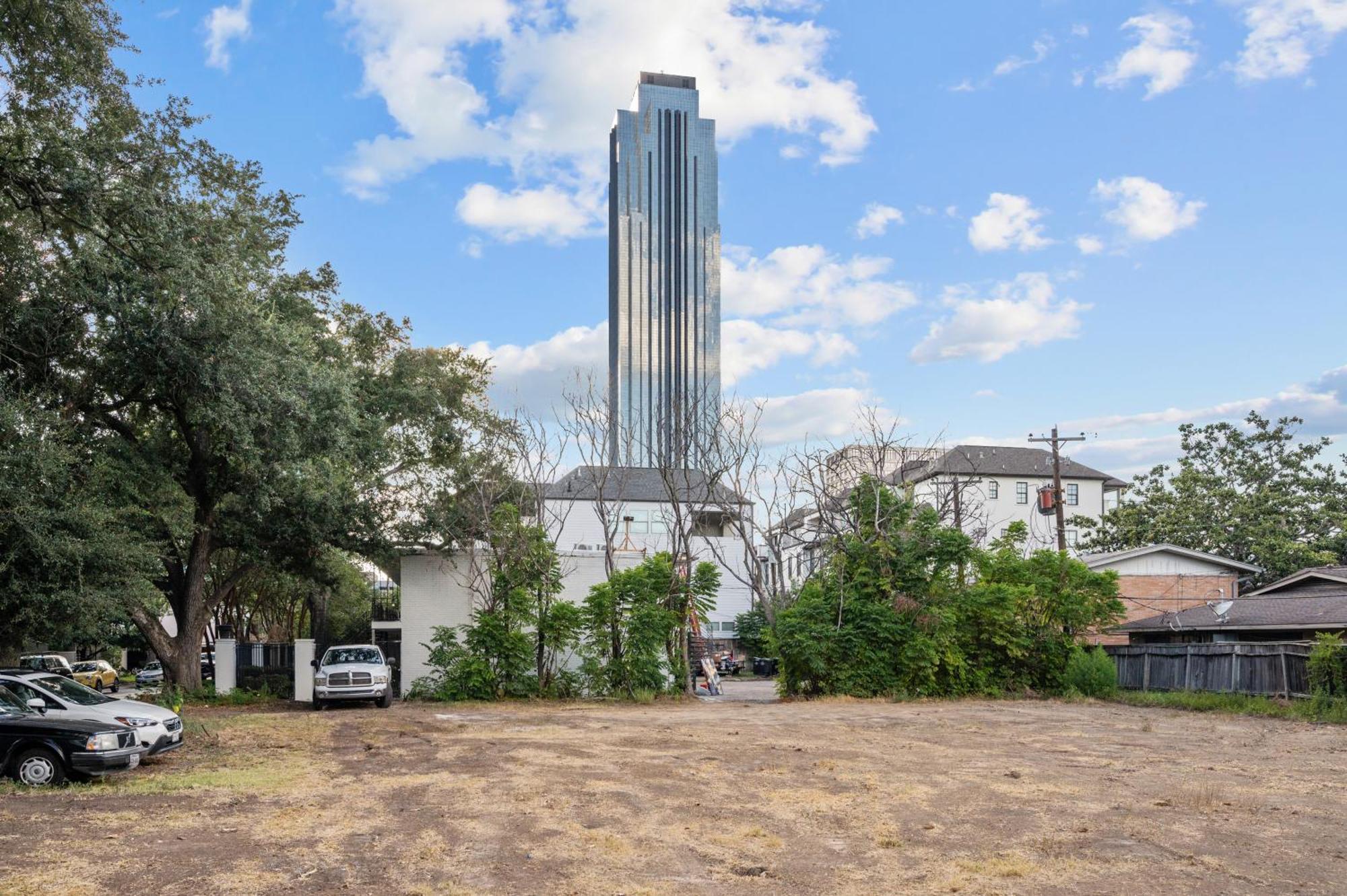 Modern 2Br City Center Getaway With Free Park Houston Exterior photo